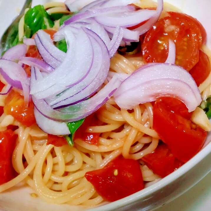 夏レシピ　トマトと青唐辛子の冷たいパスタ